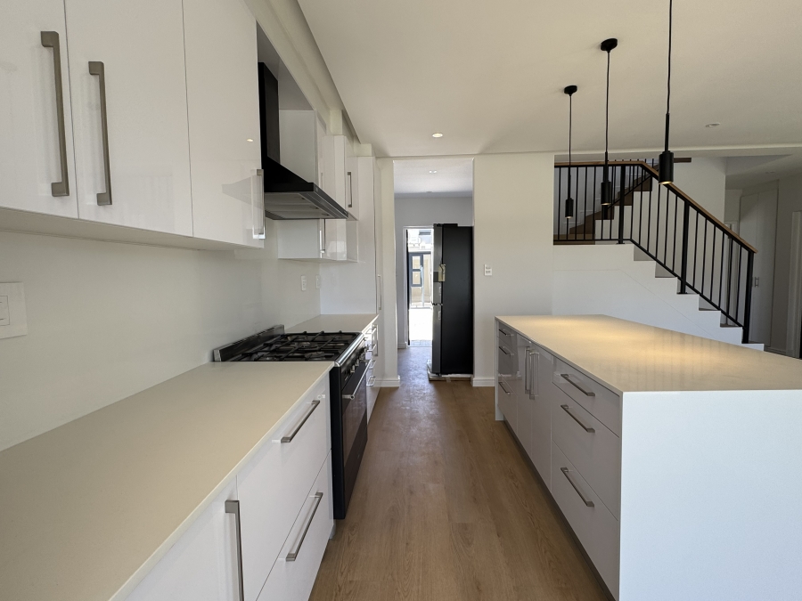 4 Bedroom Property for Sale in Sandown Western Cape